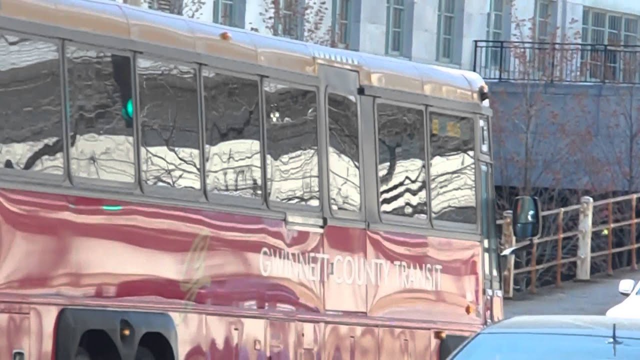 COUNTY TRANSIT MCI D4500 BUS 9006 IN DOWNTOWN ATLANTA YouTube