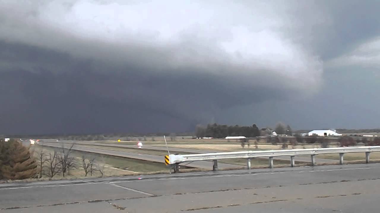 Tornado video south of Rockford YouTube