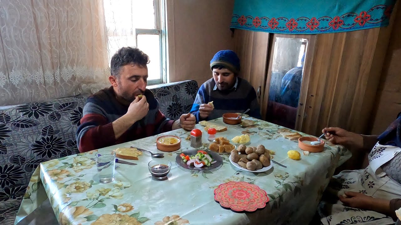 SOĞUK KIŞ GÜNÜ. MUHALLEBİ  GÜZÜNE SOBADA  GÜMPİR  PATATES GÜNLÜK VLOG