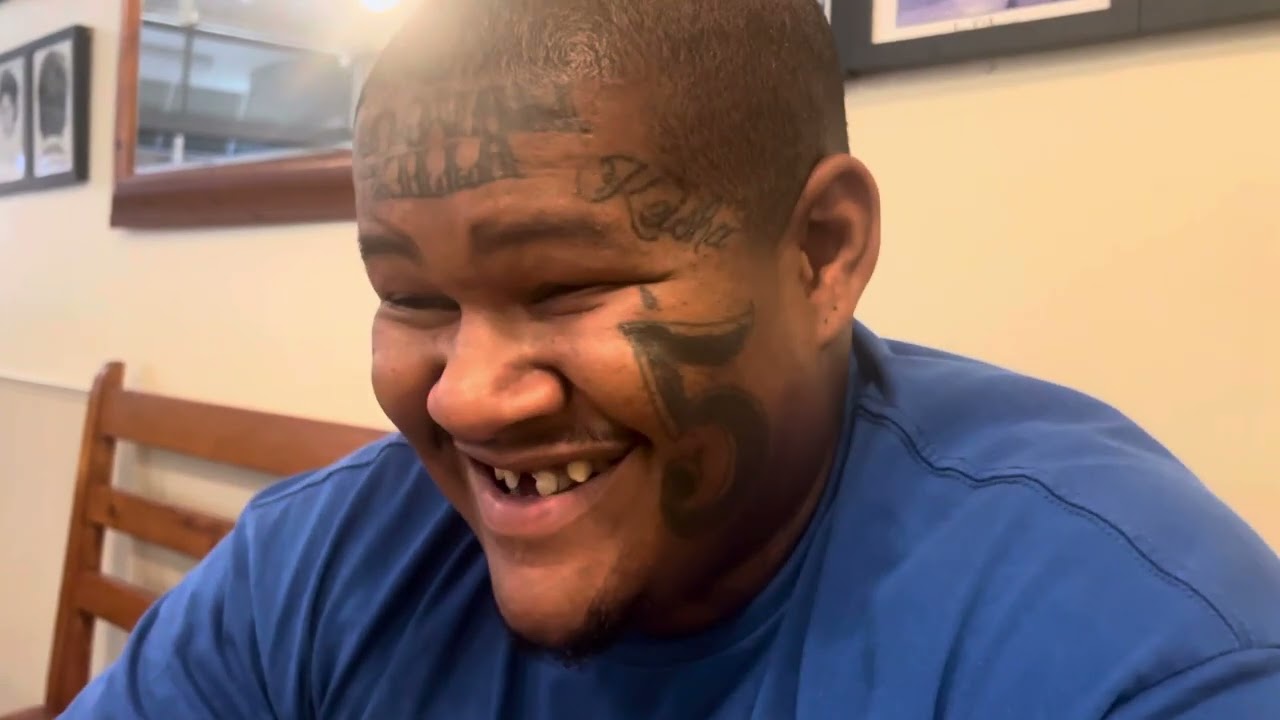 CHINA MAC TAKES ME 5 THE GOOD NEIGHBOR