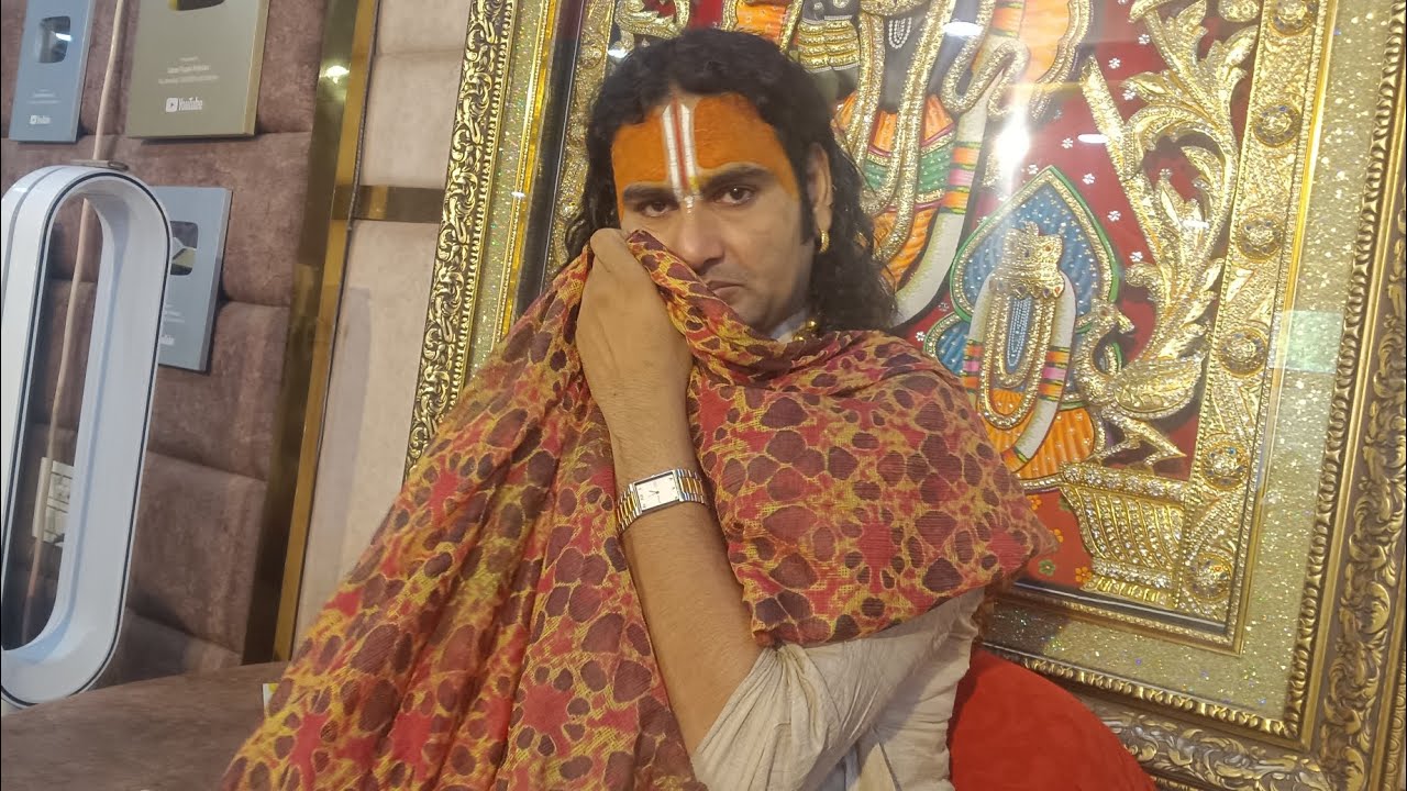 #'लड़कियां चार जगह मुंह मारती है', कथावाचक अनिरुद्धाचार्य पर केस दर्ज