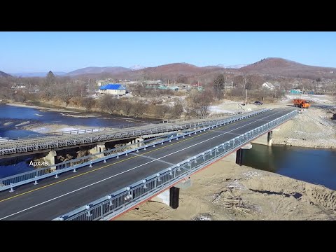 На приморских реках – ледоход и мостопад