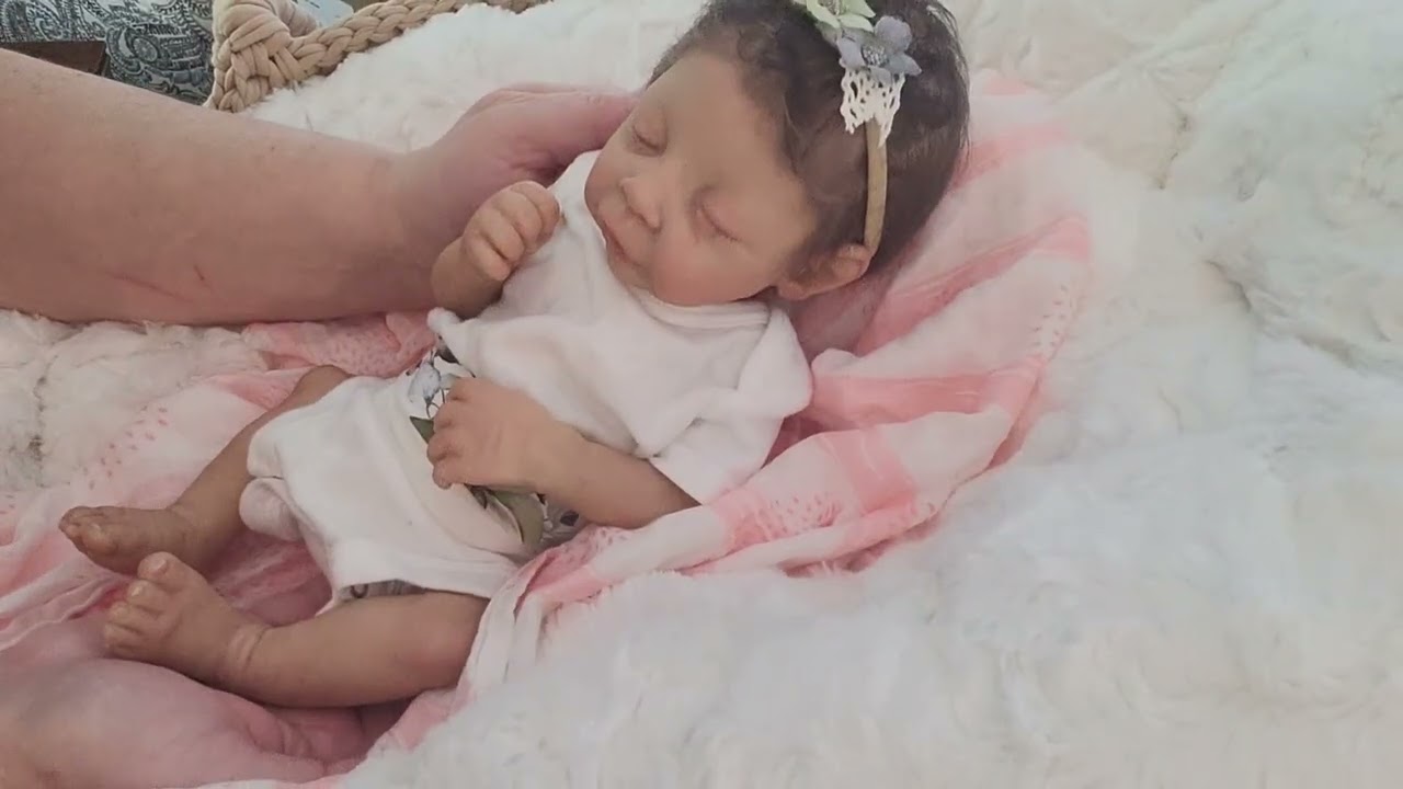 Распаковка коробки! Рождественская кукла Нори от Дженнифер Сассман-Прайс. 