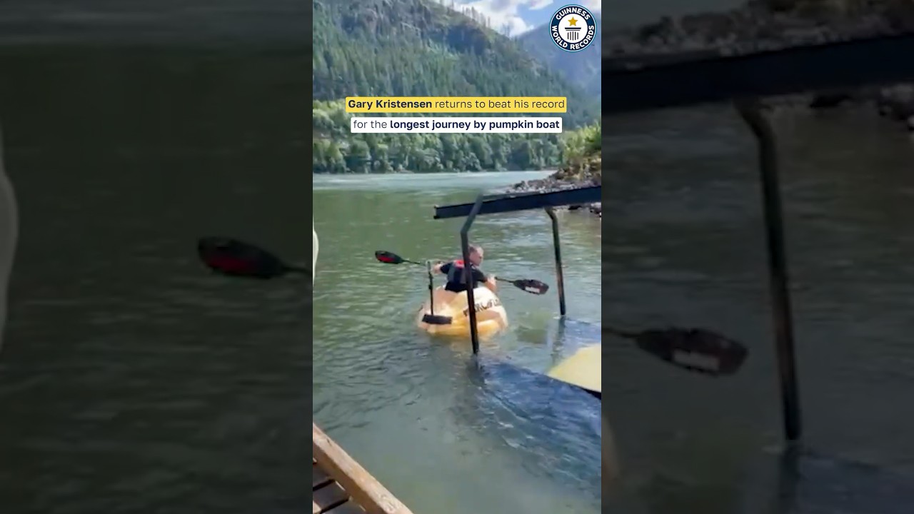 Rowing 94km in a PUMPKIN boat 🤯 🎃