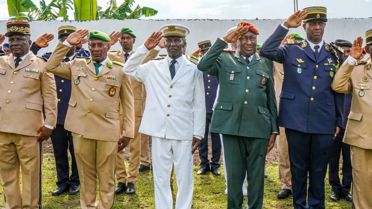la peur au ventre du président comoriens Azali contre des militaires 
