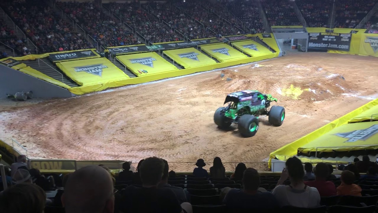 MonsterJam Knoxville 2019 (Grave Digger) Monster Trucks YouTube