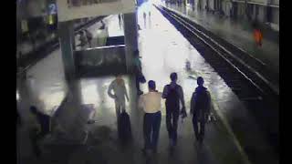 Famous Revolutionizing Baggage Tracking in India with  Remote Monitoring System - Intellve Solutions Net Worth