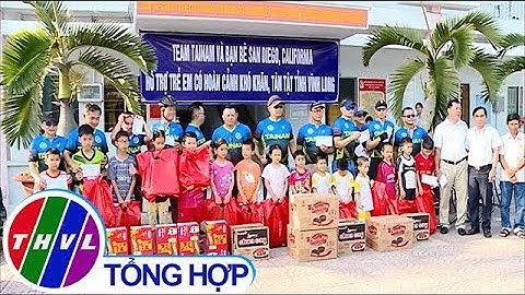 Tặng quà tết cho trẻ em có hoàn cảnh khó khăn