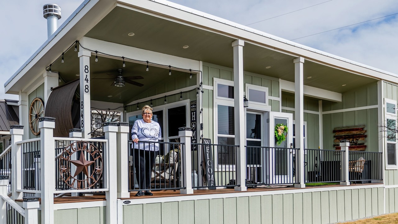 Grieving Widow Walked Into This Tiny Home and Said "Let's Do It"