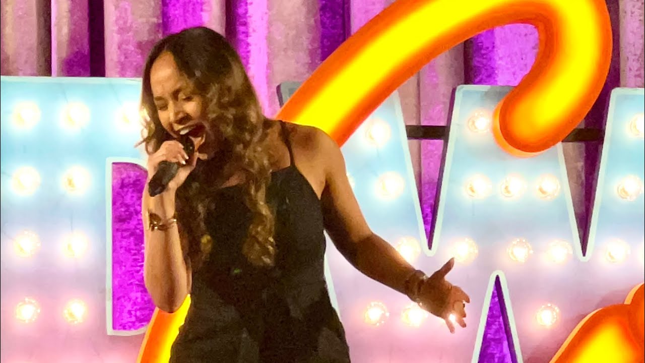 Jasmine Forsberg: “Heart of Stone” (SIX)