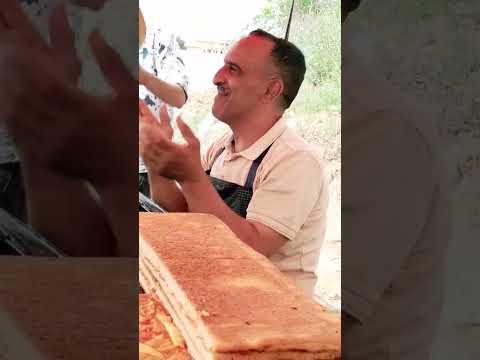 سنكوشي مهولها بالغناء