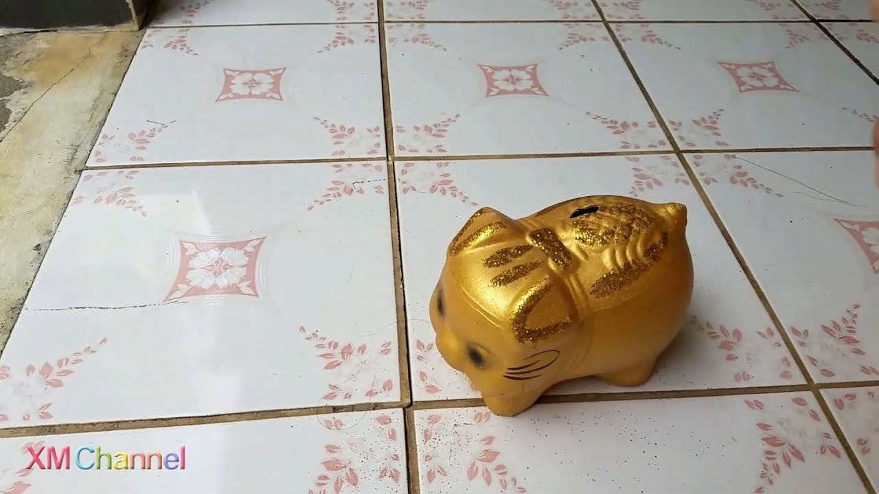 Bé Đập Heo Đất Siêu Dễ Thương ❤