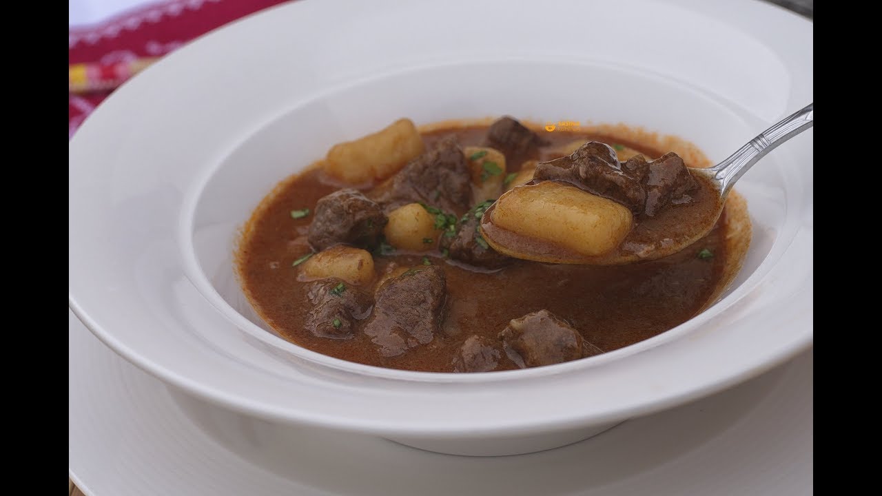 BEEF GOULASH RED WINE TRADITIONAL RECIPE Sasha's kitchen YouTube