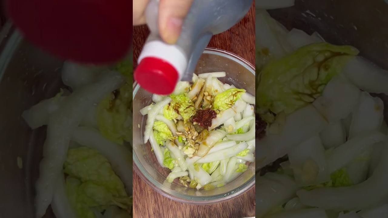 Look, this is the shredded spicy and sour Chinese cabbage I made.