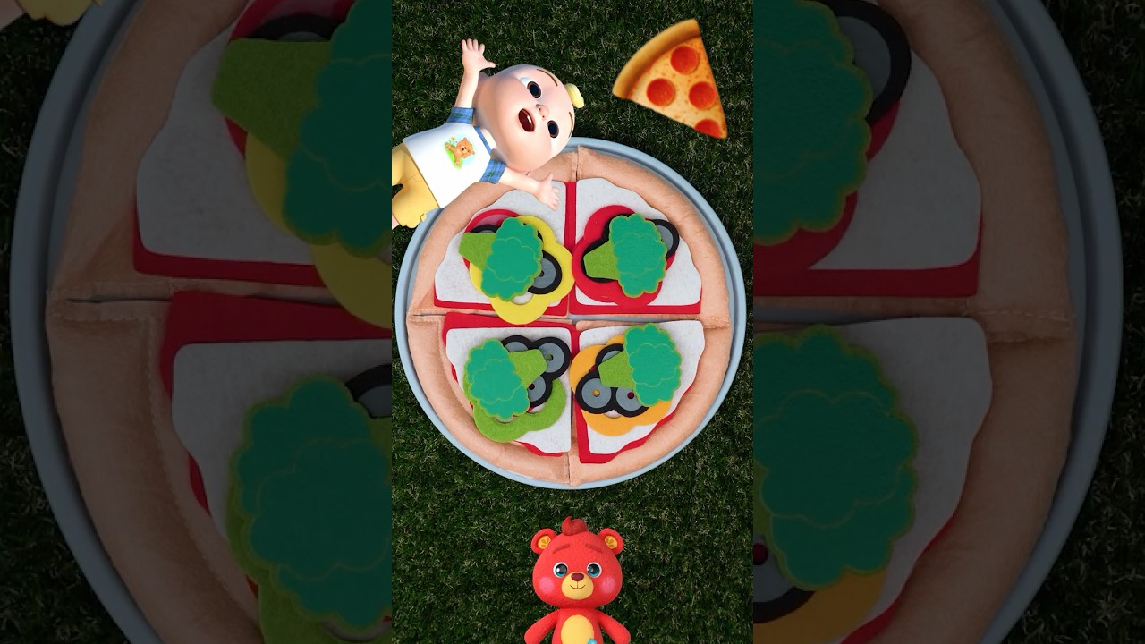 🍕 Let's Make the YUMMIEST Pizza Ever! 😋🍕 Pretend Play #Shorts