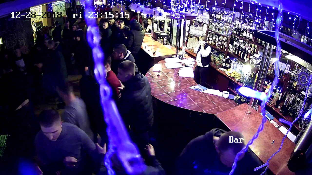 Підконтрольна Єфтенію ОЗГ б'є людей в кафе "Дует" м. Березне.