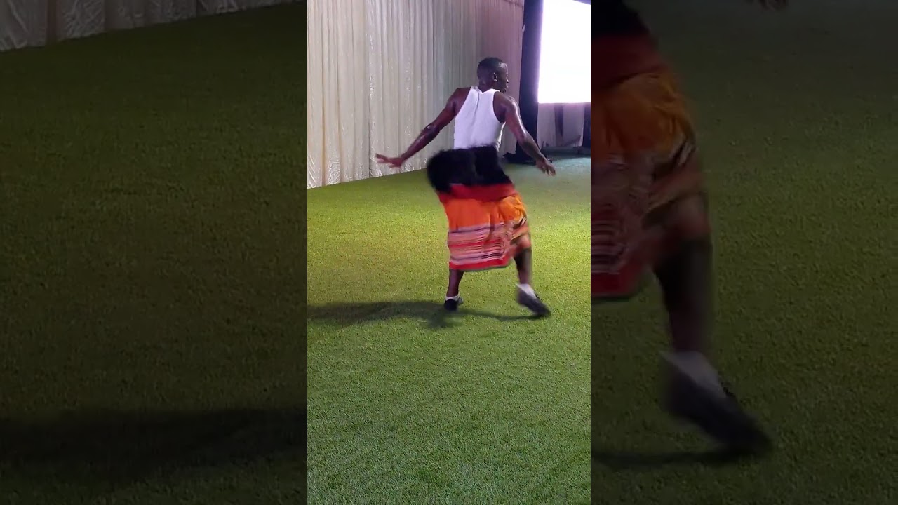 BAKITONE CULTURAL GROUP  DANCING MAGANDA DANCE  TEL +256773804081 OR +2570705934070