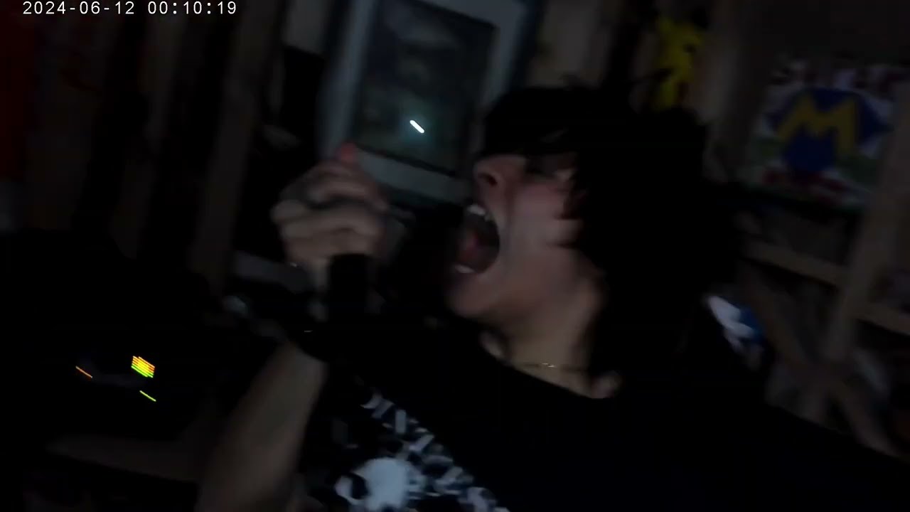 Wow!!- Combat Evolved (Early home video)