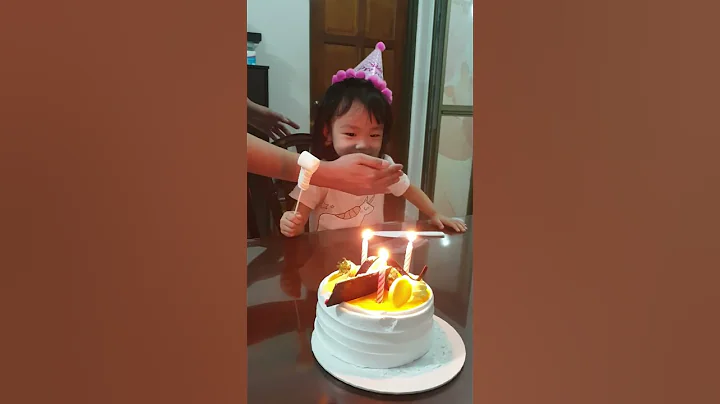 我乖孫女吹蠟燭時的可愛表情。。 - 天天要聞