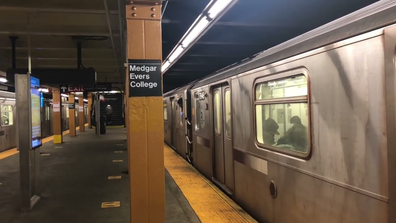 NYC Subway IRT line: R142a 4 train and R142 2 train at Franklin Avenue