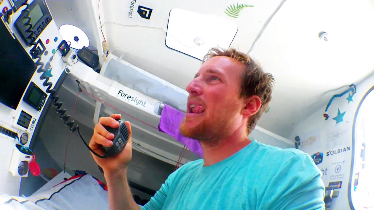 D25 : Radio exchange between Conrad Colman and Kojiro Shirashi / Vendée Globe