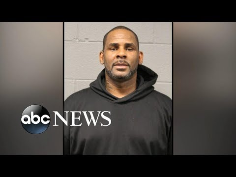 R. Kelly turns himself in to Chicago police after indictment