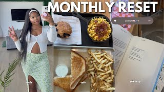 AUGUST MONTHLY RESET ♡ deep cleaning my whole apartment, cooking lunch + editing at cafe