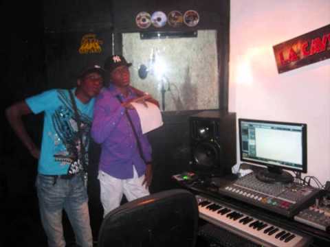 Yan Play Y J Ross - Cuidate.wmv