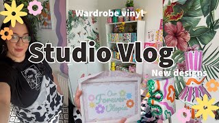 Studio Vlog ✿ small business decorating the studio, snake vase and working on clay pieces!!