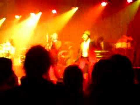 Amy Winehouse- Cardiff- Monkey Man