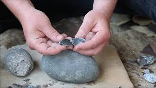 Flint knapping techniques: bipolar reduction