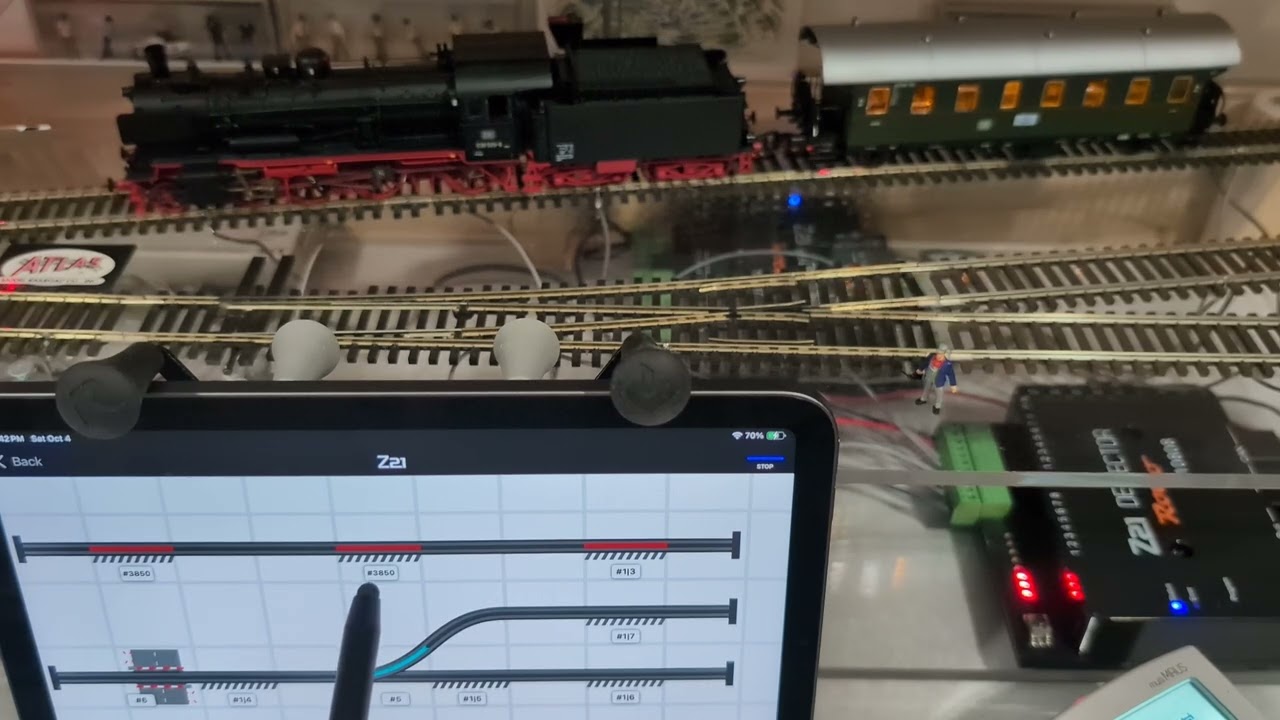 Revolutionize Your Model Railroad with RailCom & iTrain!