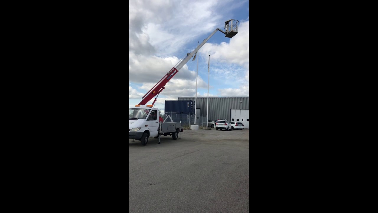 MB Billift, Denka Billift Mercedes-Benz Sprinter LB, med Denka-lift DL21T