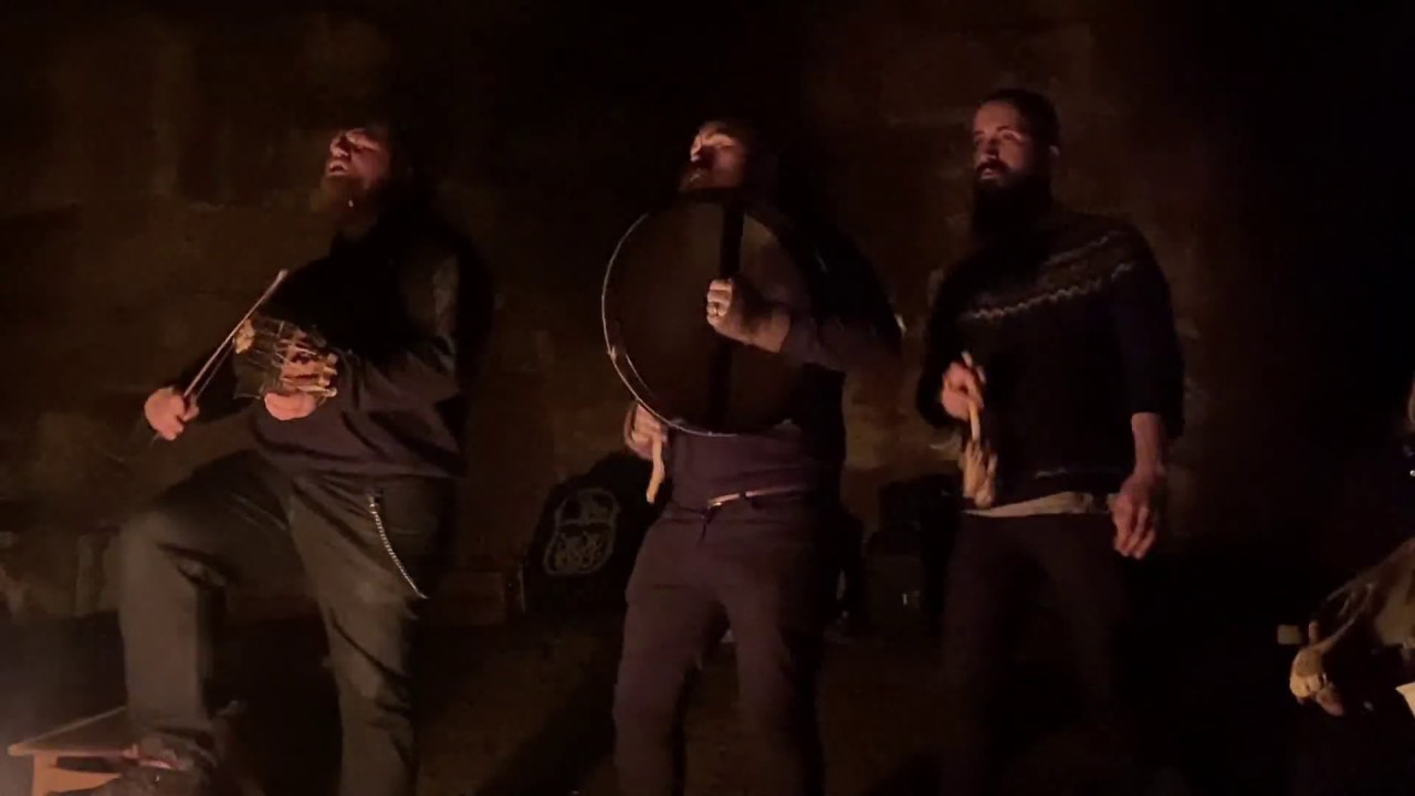 Mongolian song Mandakh Nar played by my friend Florian