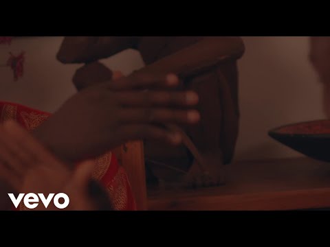 Veli Forever and Rethabile Khumalo - Akunamatata