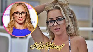 Kat Timpf Shows Off Her Perfect Figure In Recent Photo
