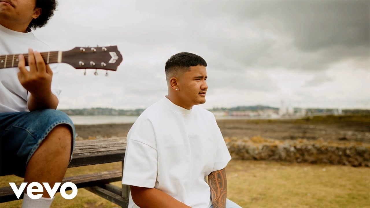 Canaan Ene, Hone - To Love Somebody (Official Music Video) Canaan Ene, Hone - To Love Somebody (Official Music Video)