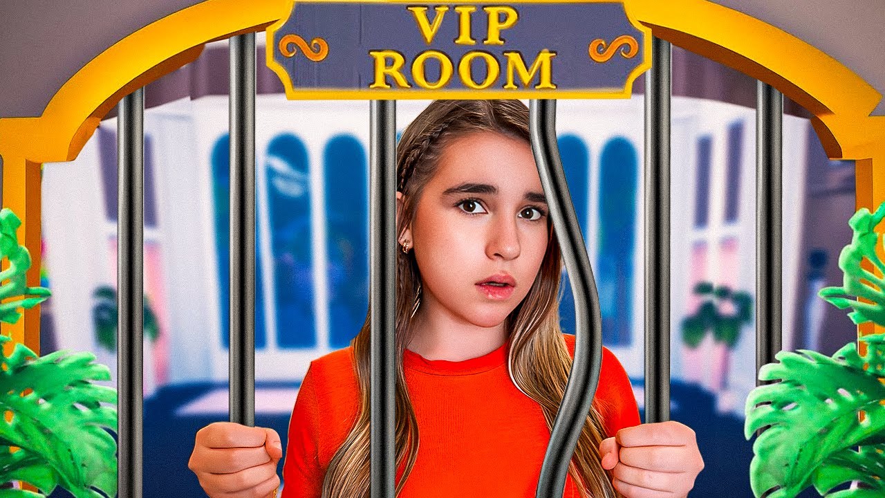 DRESS TO IMPRESS MAIS ENFERMÉE DANS LE VIP !