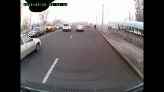 Алматы. Перестроения без поворотников 20150206 0843