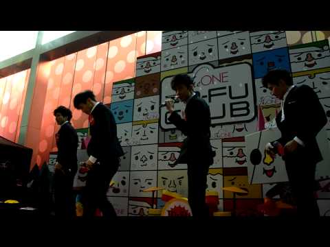 棒棒堂 LOLLIPOP F 電司 The ONE TO FU CLUB 豆腐人潮樂派對揭幕禮