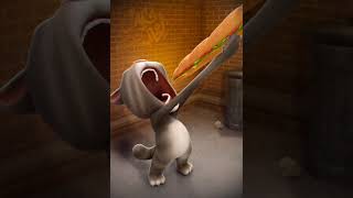 Talking Tom eat bread