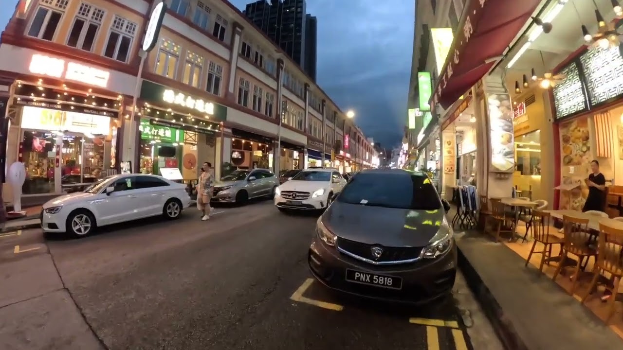 Midtown vs Bugis - Which Singapore Food Street Wins?