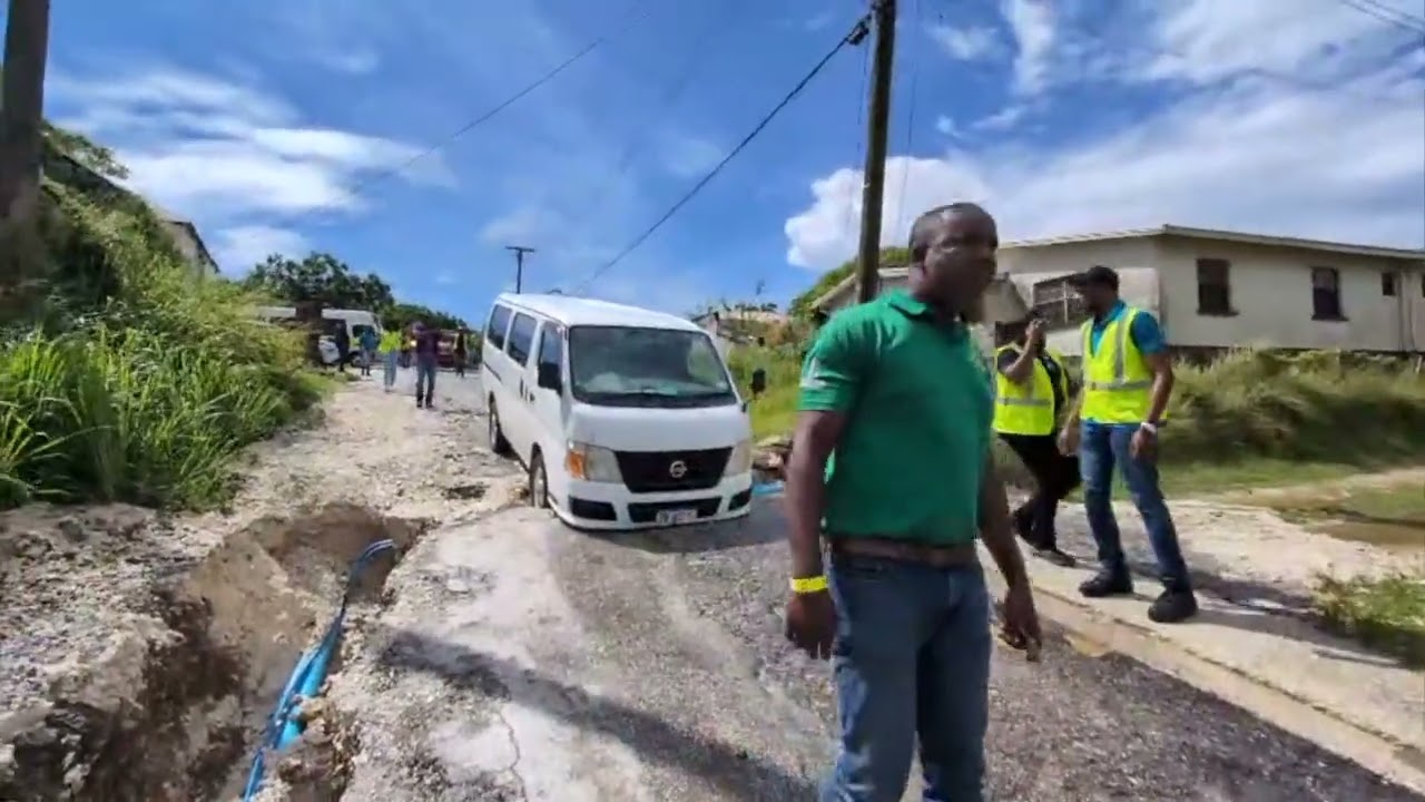 Новости страны: местный житель рассказывает о последствиях наводнения в районе аллеи Сороконожки