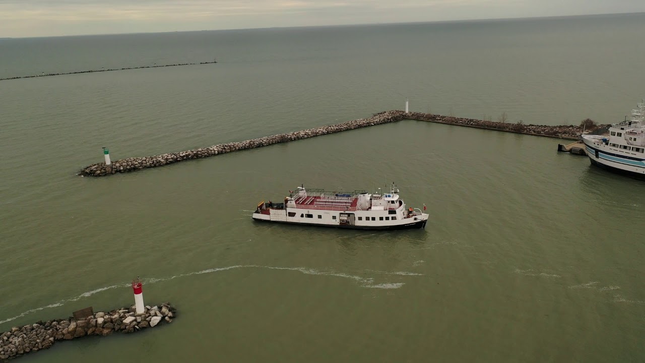 Easter Sunday, 2020, MV Pelee Islander arriving Leamington Dock YouTube