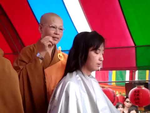 尼僧剃髪得度式07 映像編 Nun Headshave Youtube