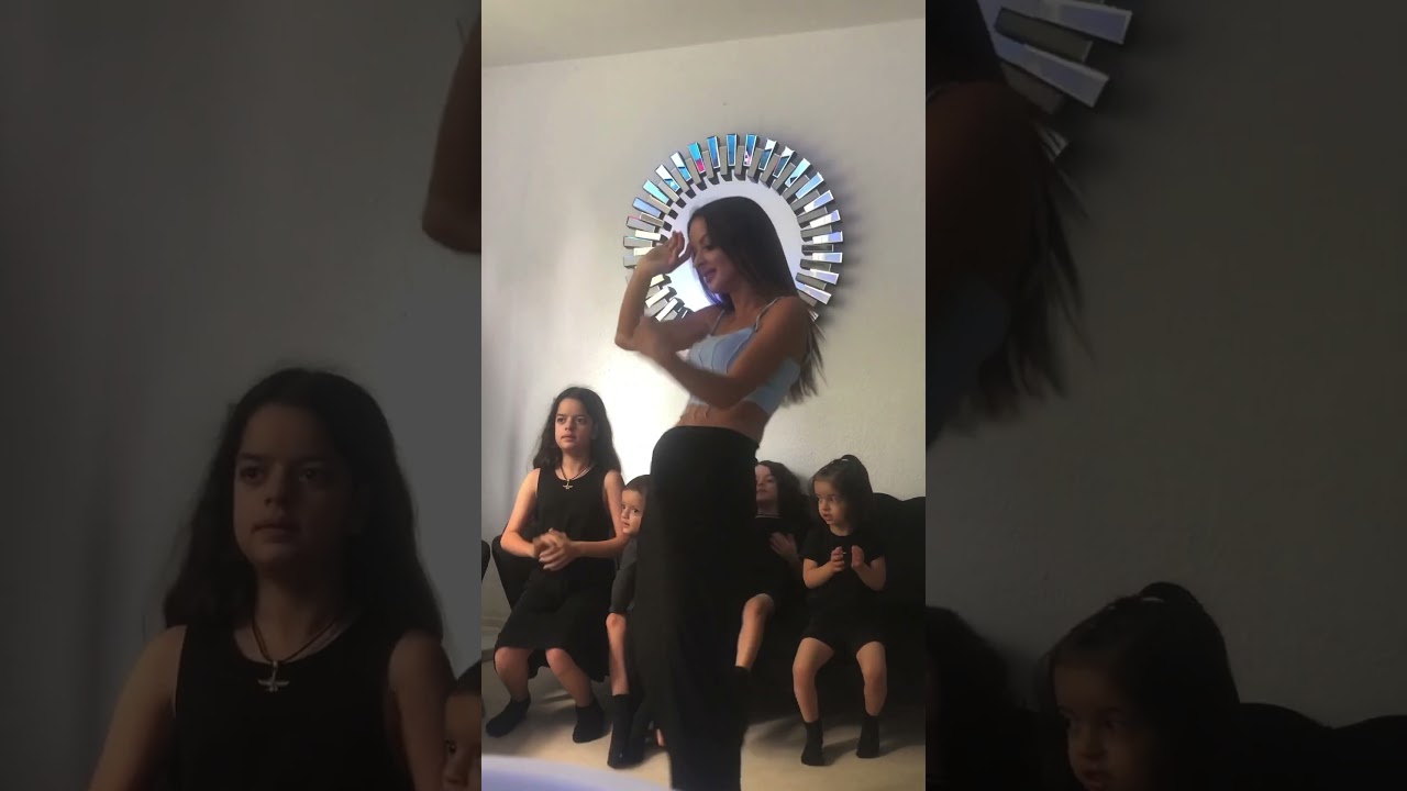 Bauchtänzerin Tina Kaval