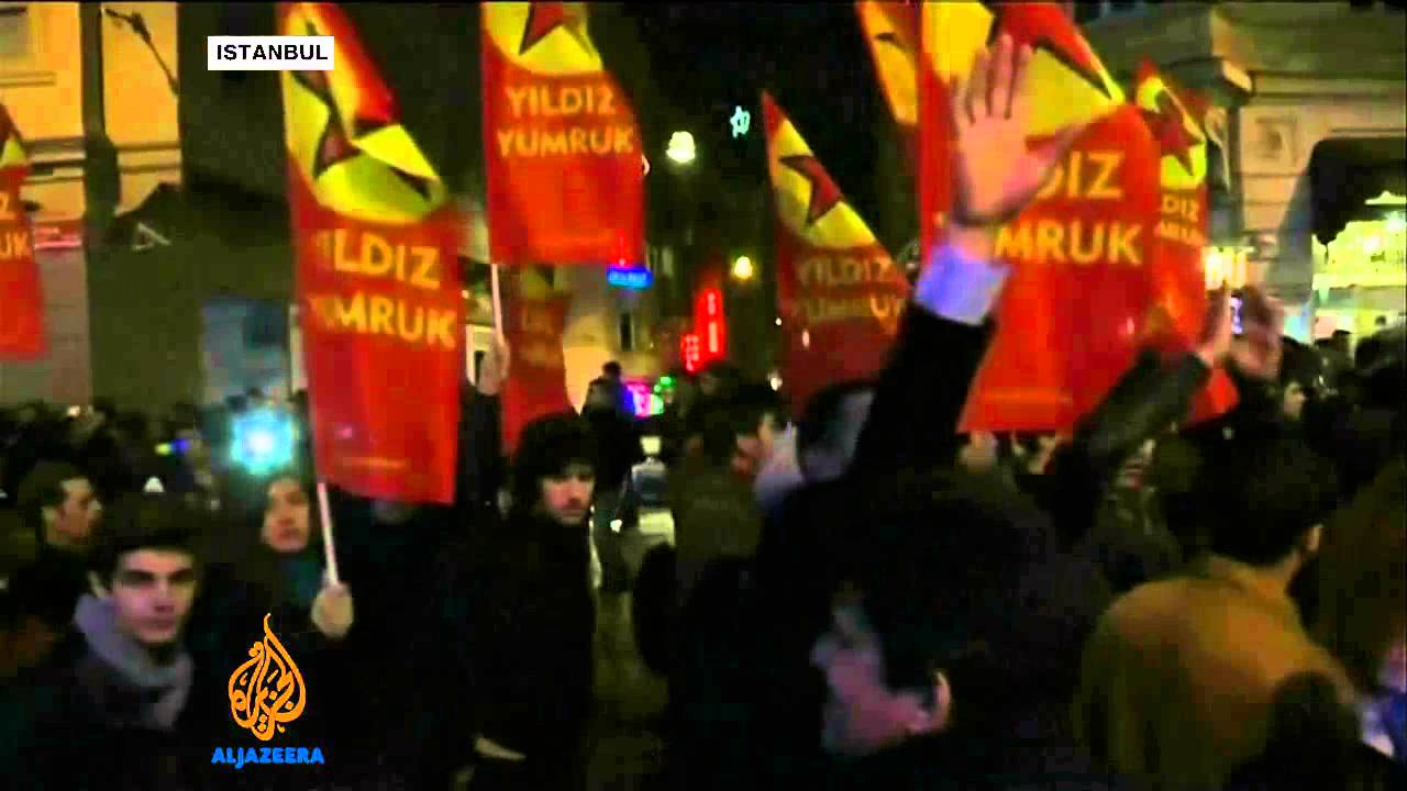 Critics of internet law demonstrate in Turkey