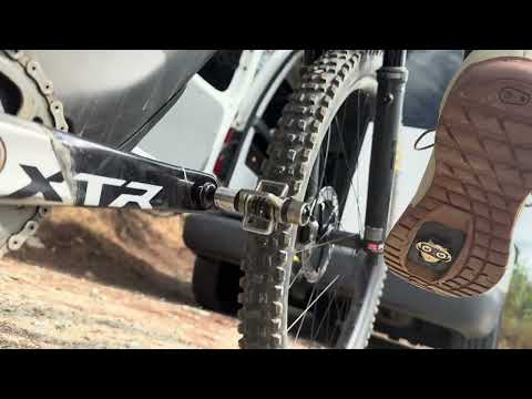 Crankbrothers Eggbeater 3 acción