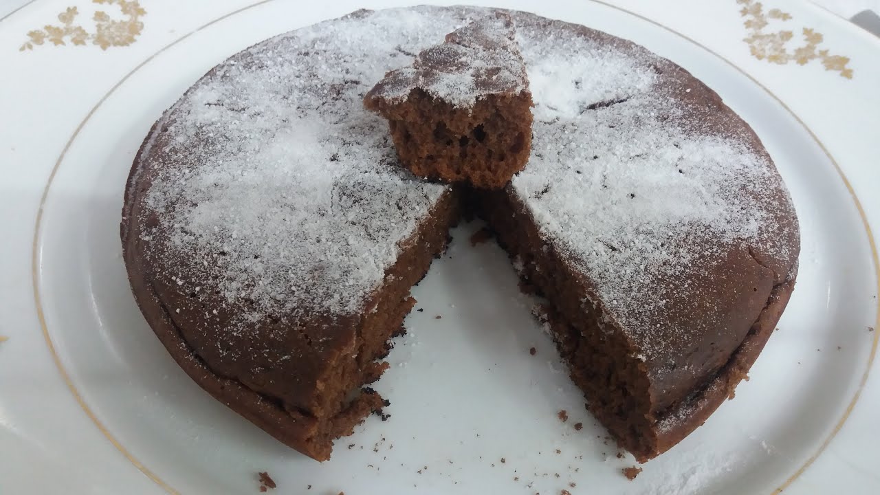 BOLO DE CHOCOLATE FEITO NA PANELA OU FRIGIDEIRA 