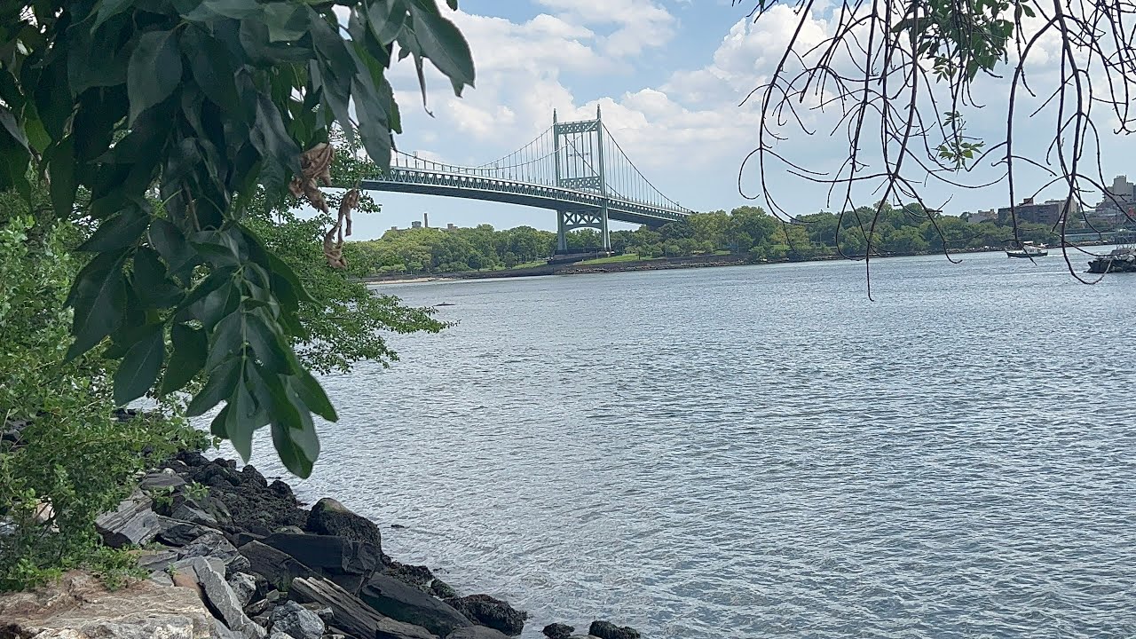 Waking [4K] Beautiful  Park in New York Coty ( Randall's Island Park)